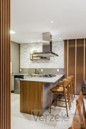 Imagem Apartamento com 3 Quartos para Temporada, 126 m² em Centro - Balneário Camboriú