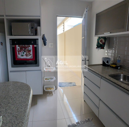 Imagem Casa com 3 Quartos à Venda, 250 m² em Jardim Das Indústrias - São José Dos Campos