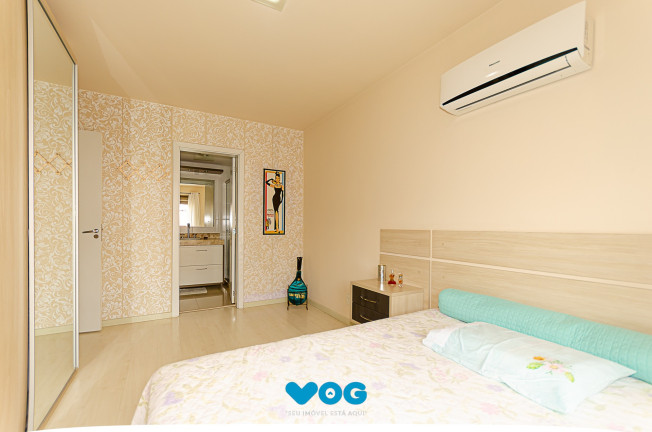 Imagem Imóvel com 2 Quartos à Venda, 80 m² em Petrópolis - Porto Alegre Imagem Imóvel com 2 Quartos à Venda, 80 m² em Petrópolis - Porto Alegre