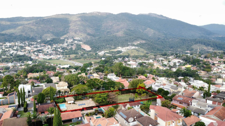 Casa com 4 Quartos à Venda, 500 m² em Vila Petrópolis - Atibaia