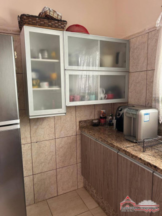 Imagem Casa com 4 Quartos para Alugar, 250 m² em Vila Formosa - Jacareí Imagem Casa com 4 Quartos para Alugar, 250 m² em Vila Formosa - Jacareí