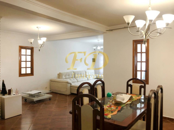Imagem Casa com 3 Quartos à Venda, 259 m² em Mairiporã Imagem Casa com 3 Quartos à Venda, 259 m² em Mairiporã