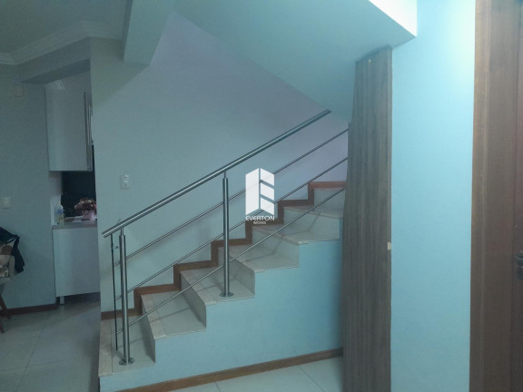 Imagem Casa com 3 Quartos à Venda, 220 m² em Juscelino Kubitschek - Santa Maria