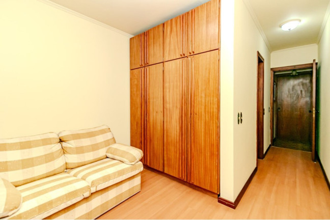 Imagem Casa com 3 Quartos à Venda, em Menino Deus - Porto Alegre Imagem Casa com 3 Quartos à Venda, em Menino Deus - Porto Alegre