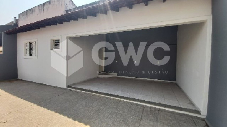Imagem Imóvel com 3 Quartos à Venda,  em Jardim Jequitibá - Marília