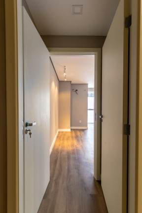 Imagem Sala Comercial à Venda, 28 m² em Chácara Das Pedras - Porto Alegre Imagem Sala Comercial à Venda, 28 m² em Chácara Das Pedras - Porto Alegre