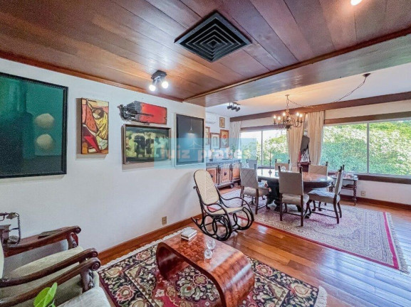 Imagem Apartamento com 3 Quartos à Venda, 323 m² em Moinhos De Vento - Porto Alegre