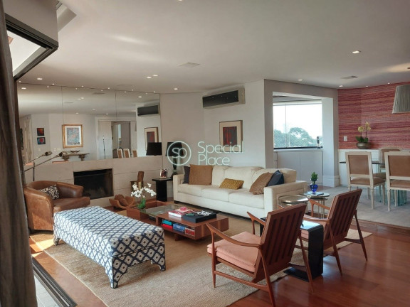 Apartamento com 3 Quartos à Venda ou Locação, 240 m² em Panamby - São Paulo