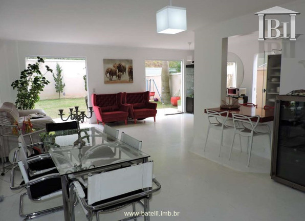 Imagem Casa de Condomínio com 3 Quartos à Venda, 211 m² em Granja Viana - Cotia Imagem Casa de Condomínio com 3 Quartos à Venda, 211 m² em Granja Viana - Cotia