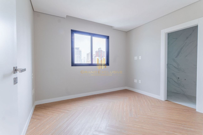Imagem Apartamento com 3 Quartos à Venda, 130 m² em Centro - Balneário Camboriú Imagem Apartamento com 3 Quartos à Venda, 130 m² em Centro - Balneário Camboriú