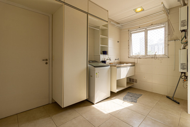 Imagem Apartamento com 4 Quartos para Alugar, 270 m² em Boqueirão - Santos