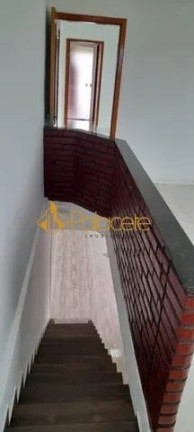 Imagem Sobrado com 3 Quartos à Venda, 209 m² em Jardim Hípica Pinheiro - Taubaté Imagem Sobrado com 3 Quartos à Venda, 209 m² em Jardim Hípica Pinheiro - Taubaté