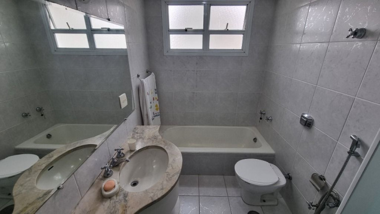 Imagem Apartamento com 3 Quartos à Venda, 176 m² em Pitangueiras - Guarujá Imagem Apartamento com 3 Quartos à Venda, 176 m² em Pitangueiras - Guarujá