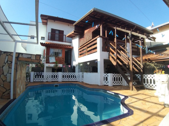 Sobrado com 4 Quartos à Venda, 340 m² em Jardim Santa Genebra - Campinas