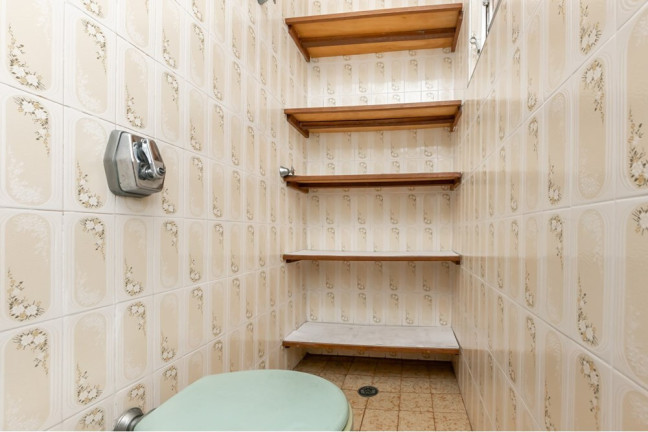Imagem Casa com 3 Quartos à Venda, 180 m²