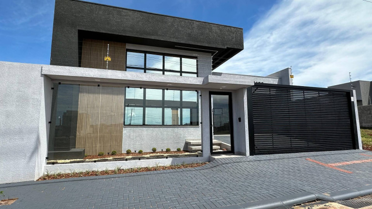 Casa com 3 Quartos à Venda, 172 m² em Recanto Tropical - Cascavel