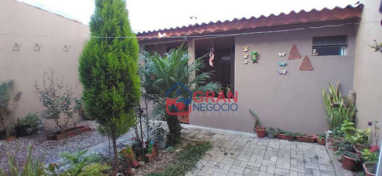 Imagem Sobrado com 3 Quartos à Venda, 150 m² em Campo De Santana - Curitiba Imagem Sobrado com 3 Quartos à Venda, 150 m² em Campo De Santana - Curitiba