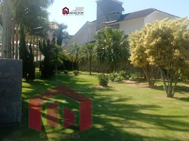 Imagem Imóvel com 3 Quartos à Venda, 246 m²
