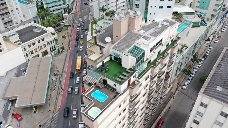Imagem Apartamento com 12 Quartos para Alugar, em Centro - Balneário Camboriú Imagem Apartamento com 12 Quartos para Alugar, em Centro - Balneário Camboriú
