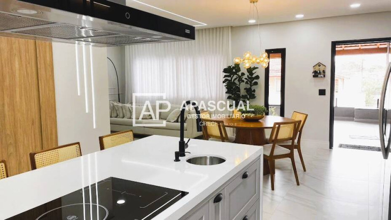 Imagem Casa com 3 Quartos à Venda, 243 m² em Jardim Oriente - São José Dos Campos