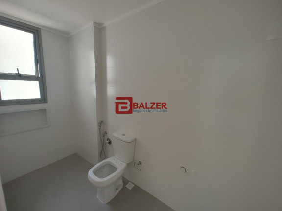 Imagem Apartamento com 3 Quartos à Venda, 132 m² em Centro - Florianópolis Imagem Apartamento com 3 Quartos à Venda, 132 m² em Centro - Florianópolis