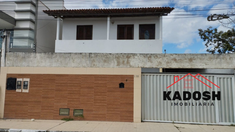 Casa com 4 Quartos à Venda, 200 m² em Parque Ipê - Feira De Santana