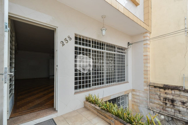 Imagem Casa com 3 Quartos à Venda, 130 m² em Mirandópolis - São Paulo