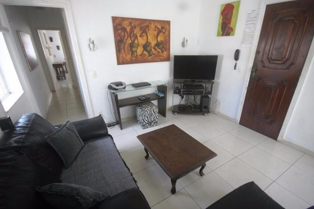 Imagem Apartamento com 2 Quartos para Temporada, 65 m² em Copacabana - Rio De Janeiro