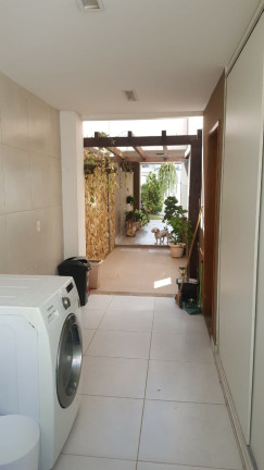 Imagem Casa com 3 Quartos à Venda, em Campo Grande - Rio De Janeiro Imagem Casa com 3 Quartos à Venda, em Campo Grande - Rio De Janeiro