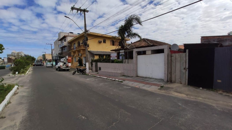 Imagem Imóvel com 1 Quarto à Venda,  em Centro - Imbituba