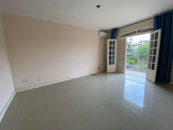 Imagem Casa com 4 Quartos à Venda, 265 m² em Chácara Das Pedras - Porto Alegre