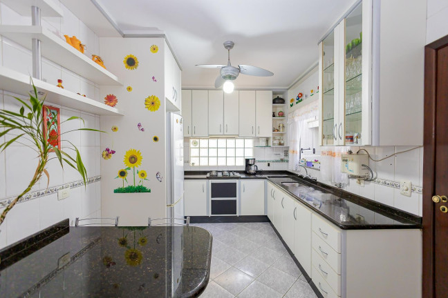 Imagem Casa com 4 Quartos à Venda, 271 m² em Santo Inácio - Curitiba