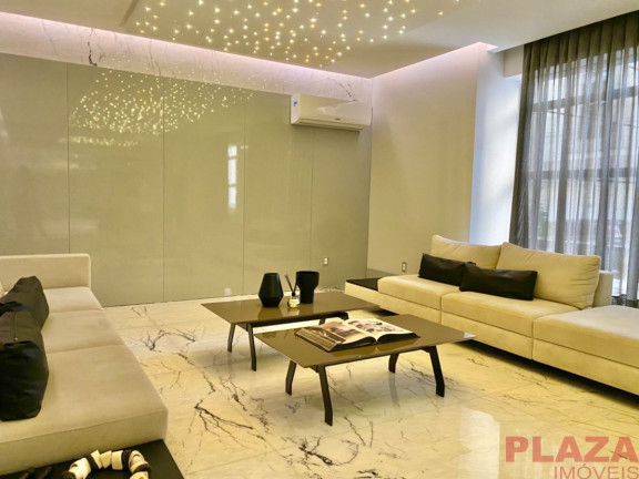 Imagem Apartamento com 3 Quartos à Venda, 167 m² em Centro - Balneário Camboriú Imagem Apartamento com 3 Quartos à Venda, 167 m² em Centro - Balneário Camboriú