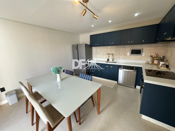 Imagem Casa com 3 Quartos à Venda, 300 m² em Guará I - Brasília Imagem Casa com 3 Quartos à Venda, 300 m² em Guará I - Brasília