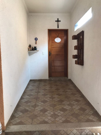 Imagem Casa com 3 Quartos à Venda, 232 m² em Campos Elíseos - Taubaté Imagem Casa com 3 Quartos à Venda, 232 m² em Campos Elíseos - Taubaté