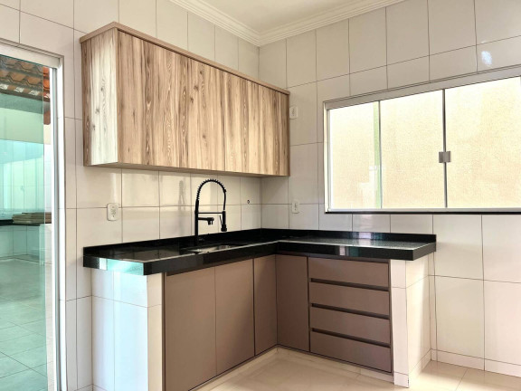 Imagem Casa com 4 Quartos à Venda, 288 m² em Estância Itaguaí - Caldas Novas Imagem Casa com 4 Quartos à Venda, 288 m² em Estância Itaguaí - Caldas Novas