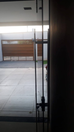 Imagem Casa com 3 Quartos à Venda, em Goiânia Imagem Casa com 3 Quartos à Venda, em Goiânia