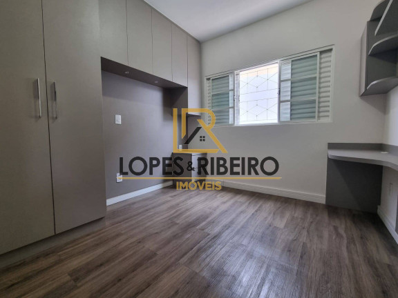 Imagem Casa com 3 Quartos à Venda, 280 m² em Jardim Paraíso - Botucatu