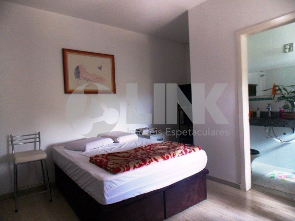 Imagem Casa com 3 Quartos à Venda, 183 m² em Jardim Itu - Porto Alegre Imagem Casa com 3 Quartos à Venda, 183 m² em Jardim Itu - Porto Alegre