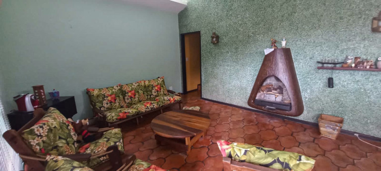 Imagem Casa com 4 Quartos à Venda, 332 m² em Agriões - Teresópolis Imagem Casa com 4 Quartos à Venda, 332 m² em Agriões - Teresópolis