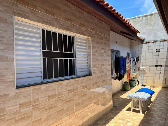 Imagem Casa com 3 Quartos à Venda, em Estância São José - Peruíbe Imagem Casa com 3 Quartos à Venda, em Estância São José - Peruíbe