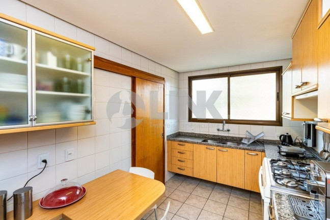 Imagem Apartamento com 3 Quartos à Venda, 162 m² em Moinhos De Vento - Porto Alegre