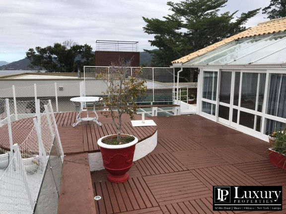 Imagem Casa com 5 Quartos à Venda,  em Lagoa Da Conceição - Florianópolis