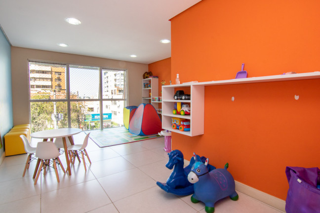Imagem Imóvel com 3 Quartos à Venda, 123 m² em Petrópolis - Porto Alegre Imagem Imóvel com 3 Quartos à Venda, 123 m² em Petrópolis - Porto Alegre