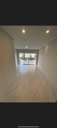 Imagem Casa com 3 Quartos à Venda, 225 m² em Goiânia Imagem Casa com 3 Quartos à Venda, 225 m² em Goiânia