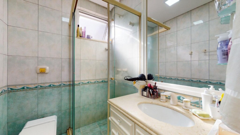 Imagem Imóvel com 2 Quartos à Venda, 69 m² em Auxiliadora - Porto Alegre Imagem Imóvel com 2 Quartos à Venda, 69 m² em Auxiliadora - Porto Alegre