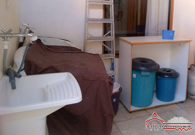 Imagem Casa com 4 Quartos à Venda, 200 m² em Jardim Califórnia - Jacareí Imagem Casa com 4 Quartos à Venda, 200 m² em Jardim Califórnia - Jacareí