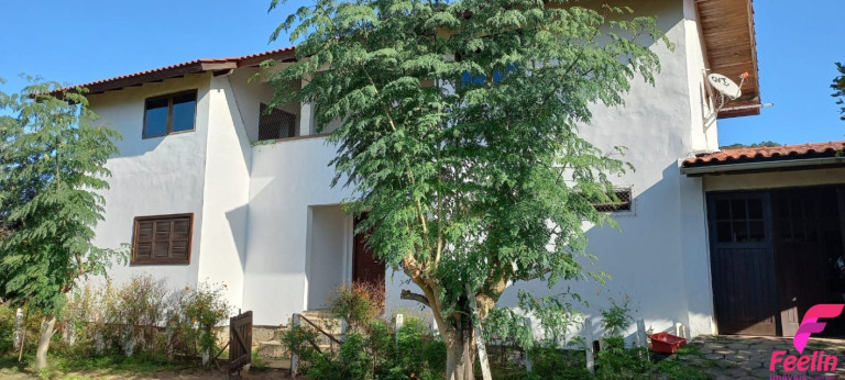 Imagem Casa com 4 Quartos à Venda, 300 m² em Rio Tavares - Florianópolis