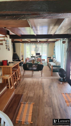 Imagem Casa com 4 Quartos à Venda, 250 m² em Sertão Do Camburi - São Sebastião