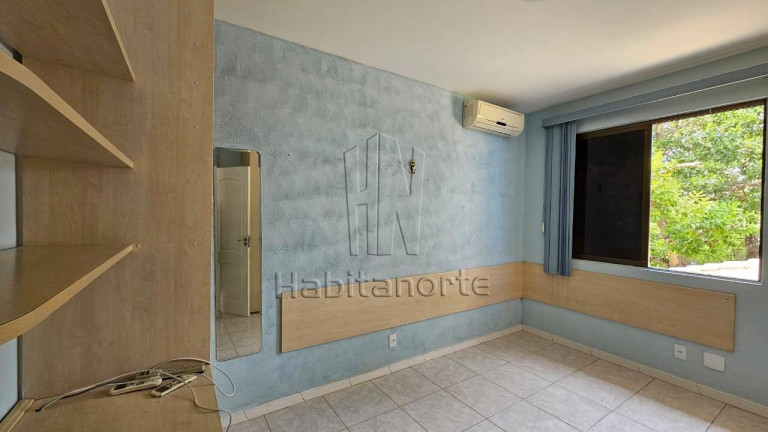 Imagem Casa com 4 Quartos à Venda, em Flores - Manaus Imagem Casa com 4 Quartos à Venda, em Flores - Manaus